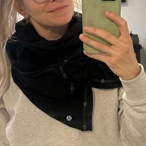 OG Black lululemon Vinyasa Scarf